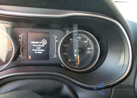 2019 Jeep Cherokee Latitude Plus z USA, uszkodzony, nr VIN 1C4PJMLX8KD398775